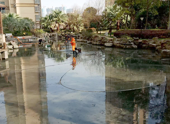 郎溪景观池淤泥清理